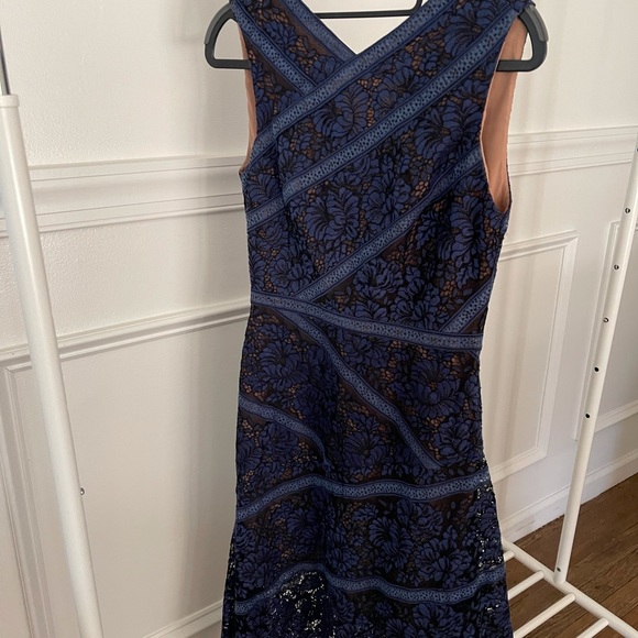 Mid Beautiful Dress!! - Picture 4 of 6